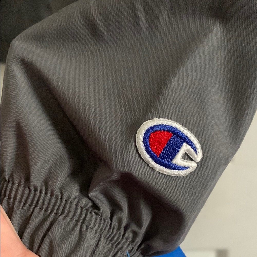 Champion men's jacket size L - Picture 3 of 6